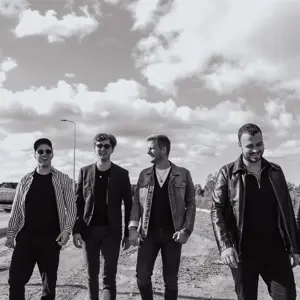 BEE GEES BY MAINCOURSE