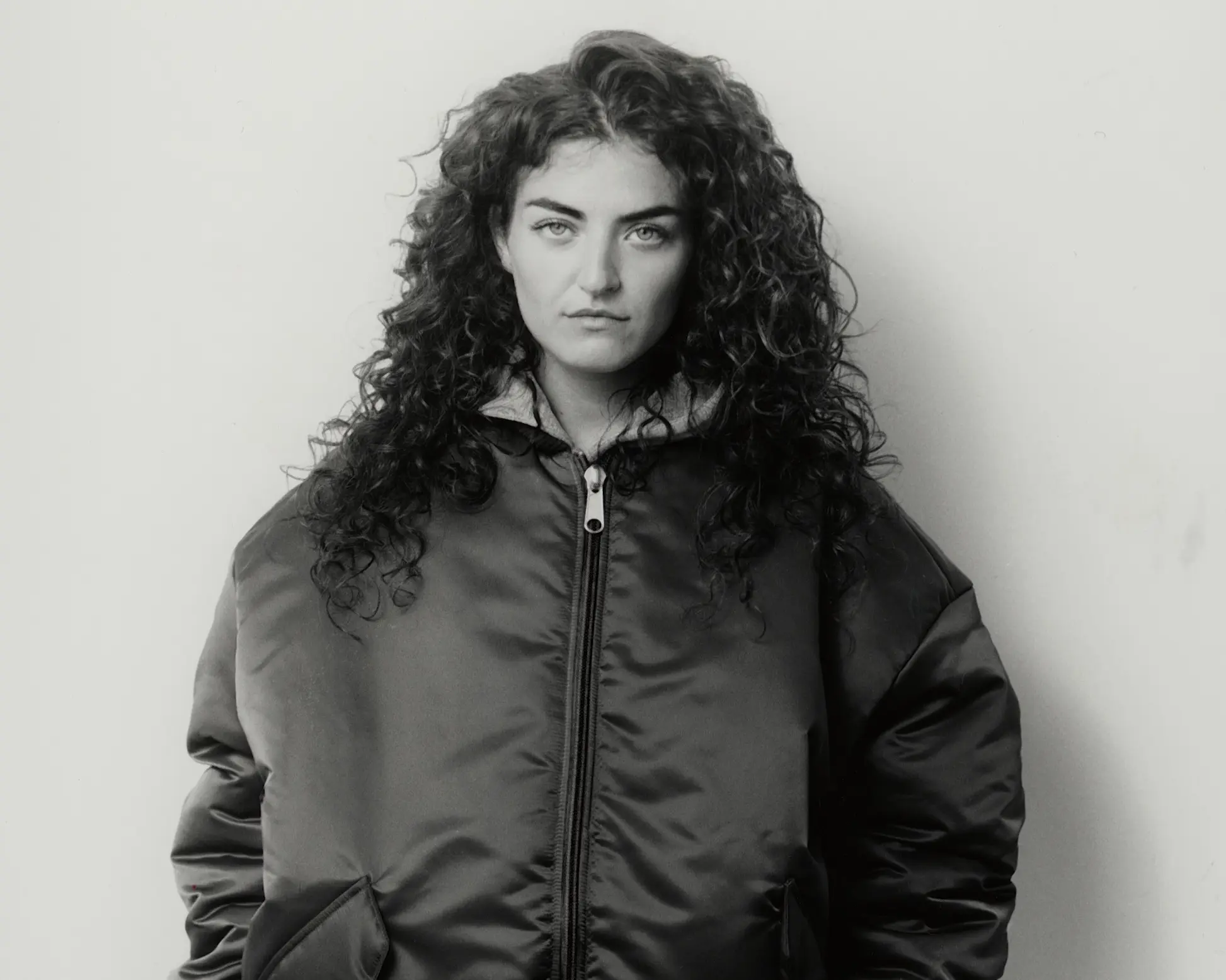 ISABÈL USHER