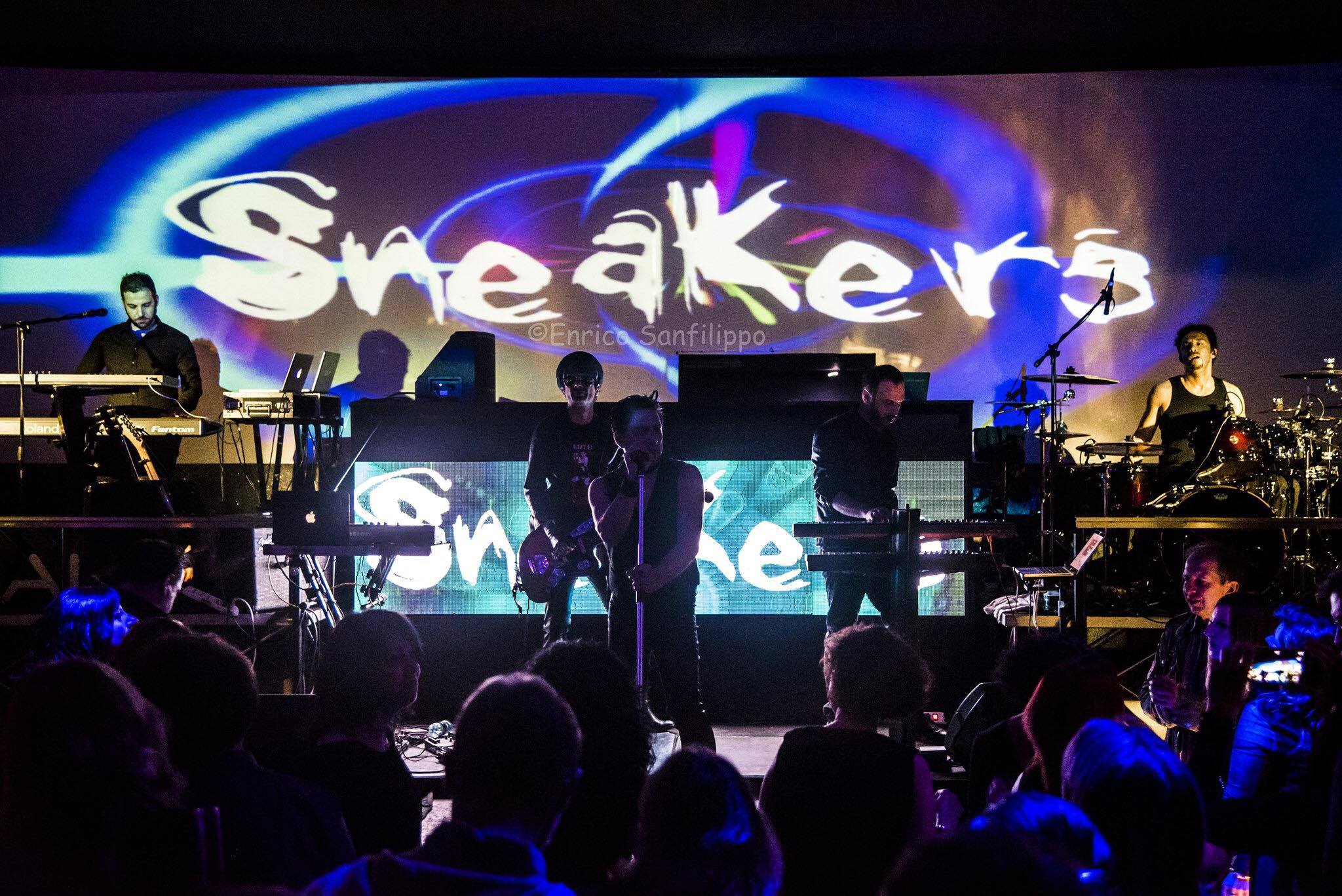 SNEAKERS